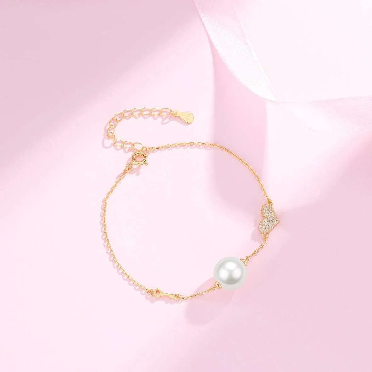 10-11mm Freshwater Pearl with CZ Heart Bracelet