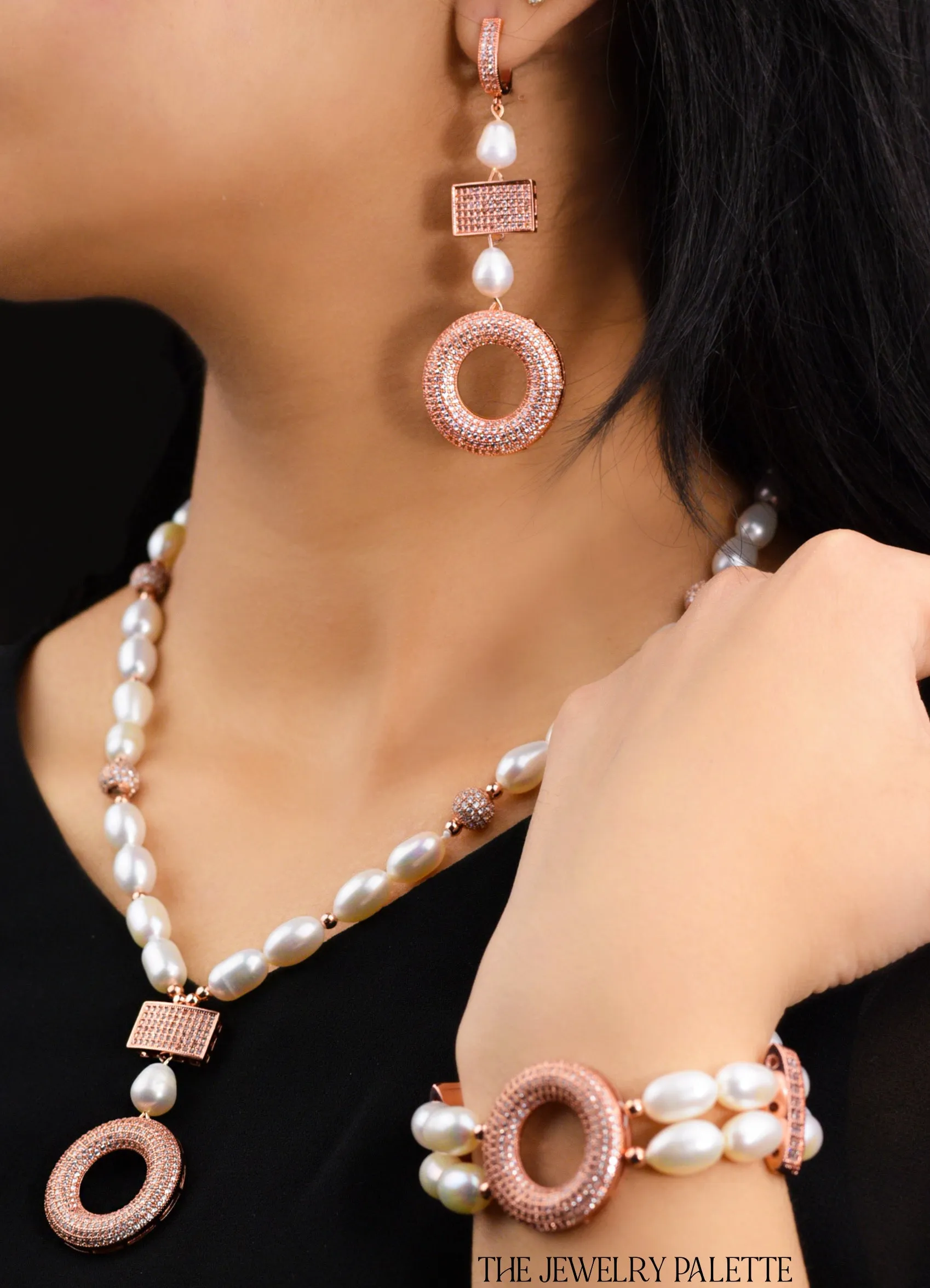 Alev white freshwater pearl and rose gold necklace