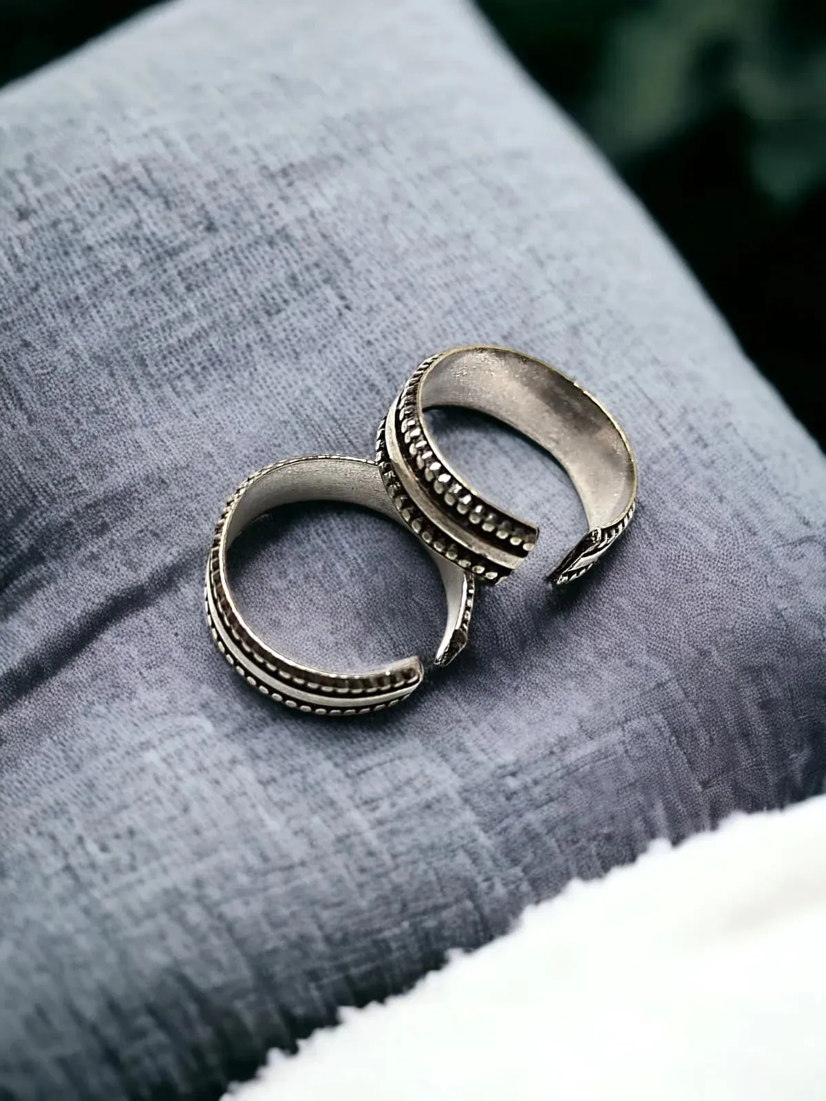 Aparna Silver Oxidized Toe Rings