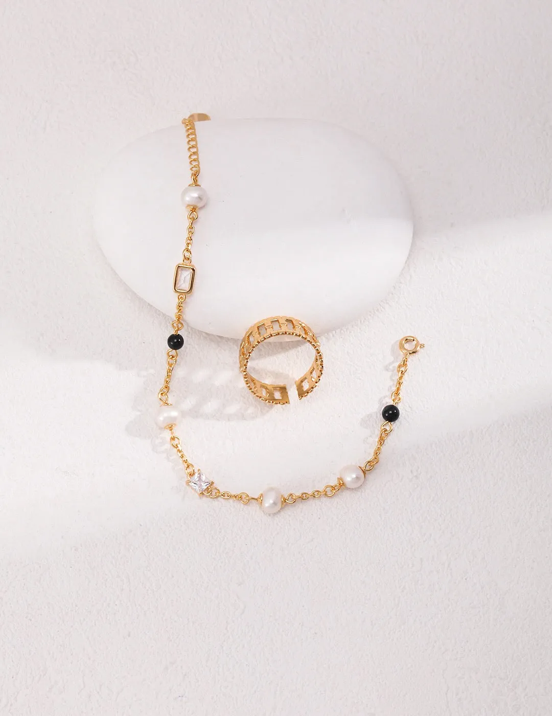 Black Onyx Cubic Zirconia Pearl Bracelet