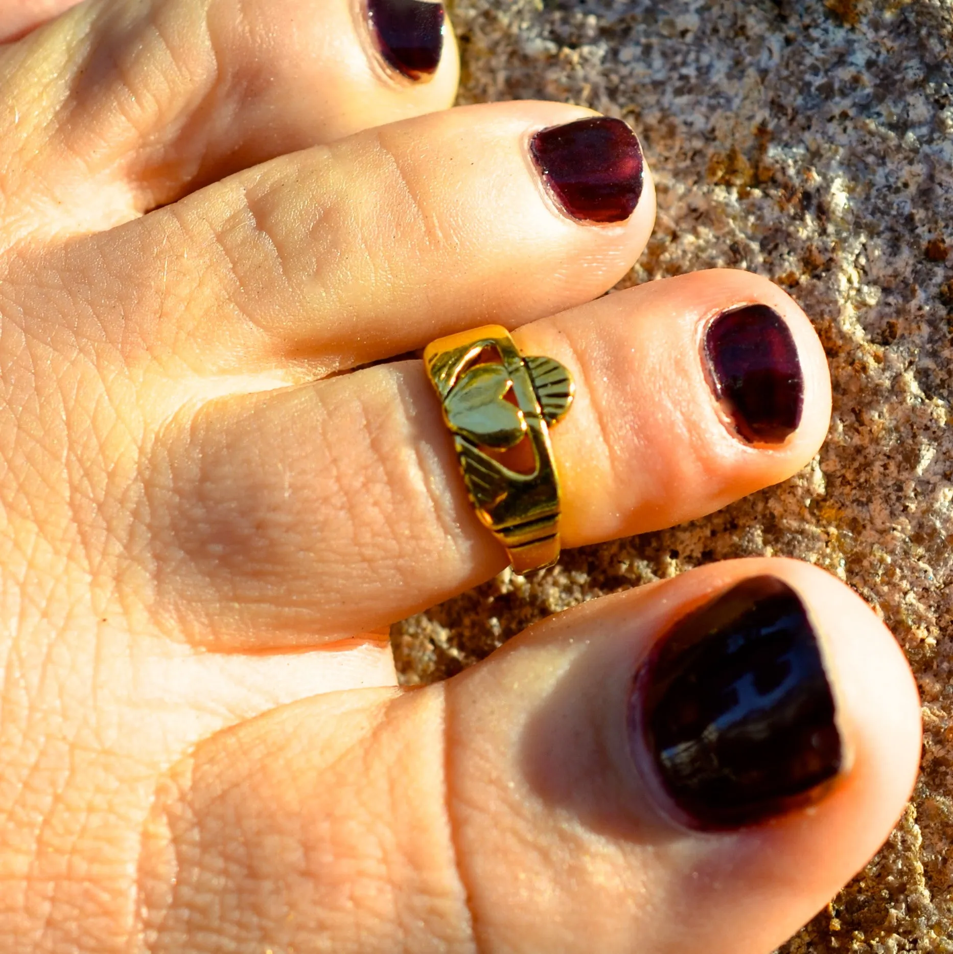 Claddagh Toe Ring - Gold