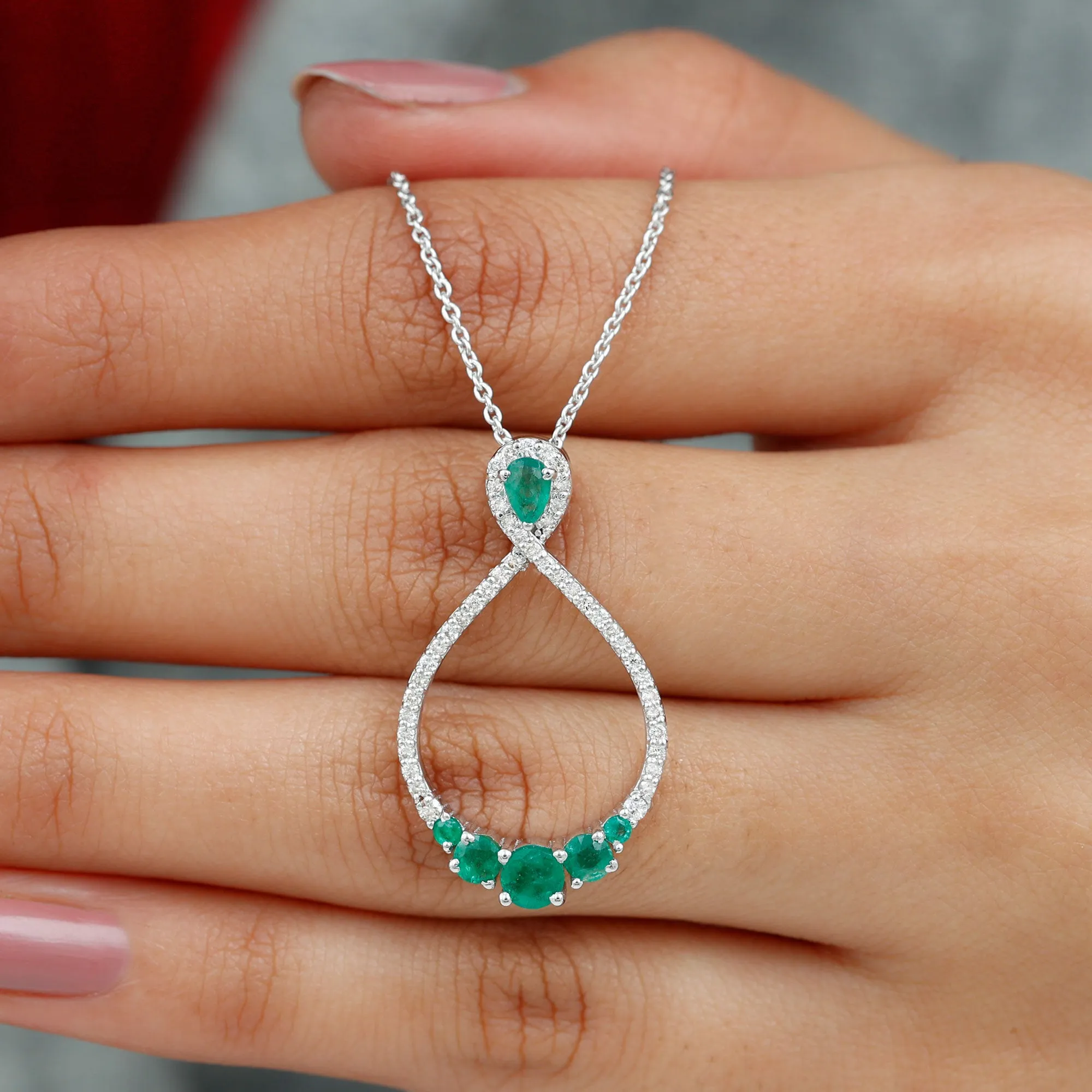Emerald and Diamond Teardrop Necklace with Graduated Style