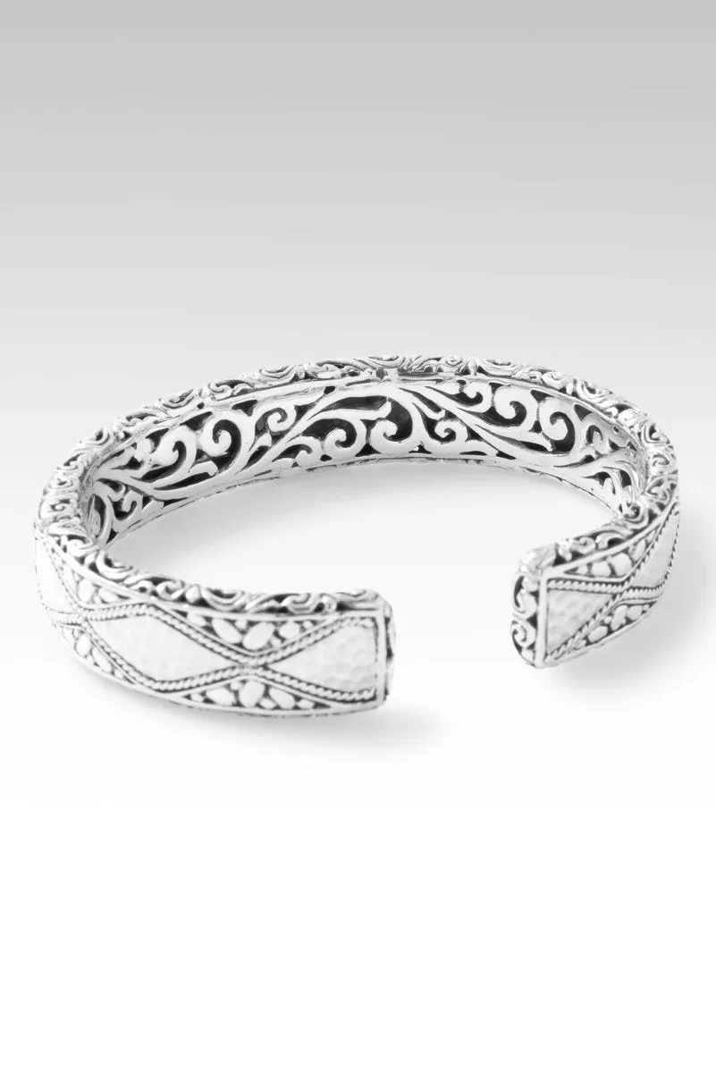 Eternal Peace Cuff™ in Freshwater Pearl