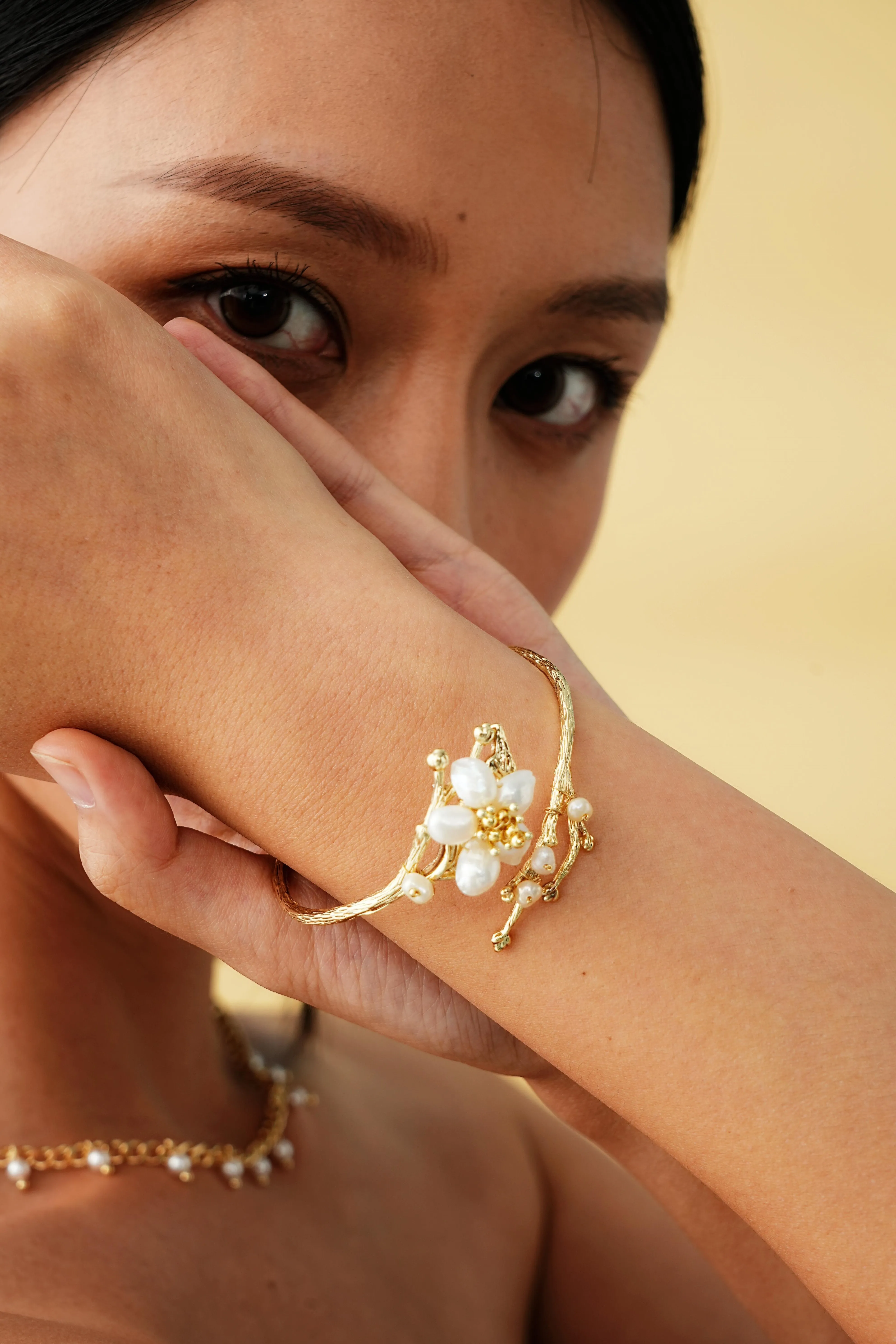 Ethereal Pearl 14K Gold Bangle
