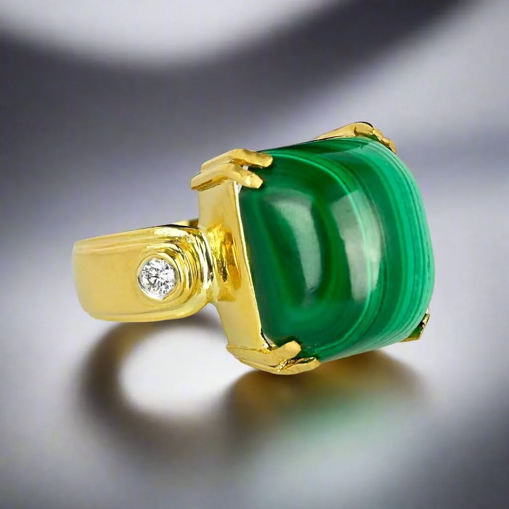 Heavy 18K Gold 14CTW Cabochon Malachite Ring w Diamond Accents