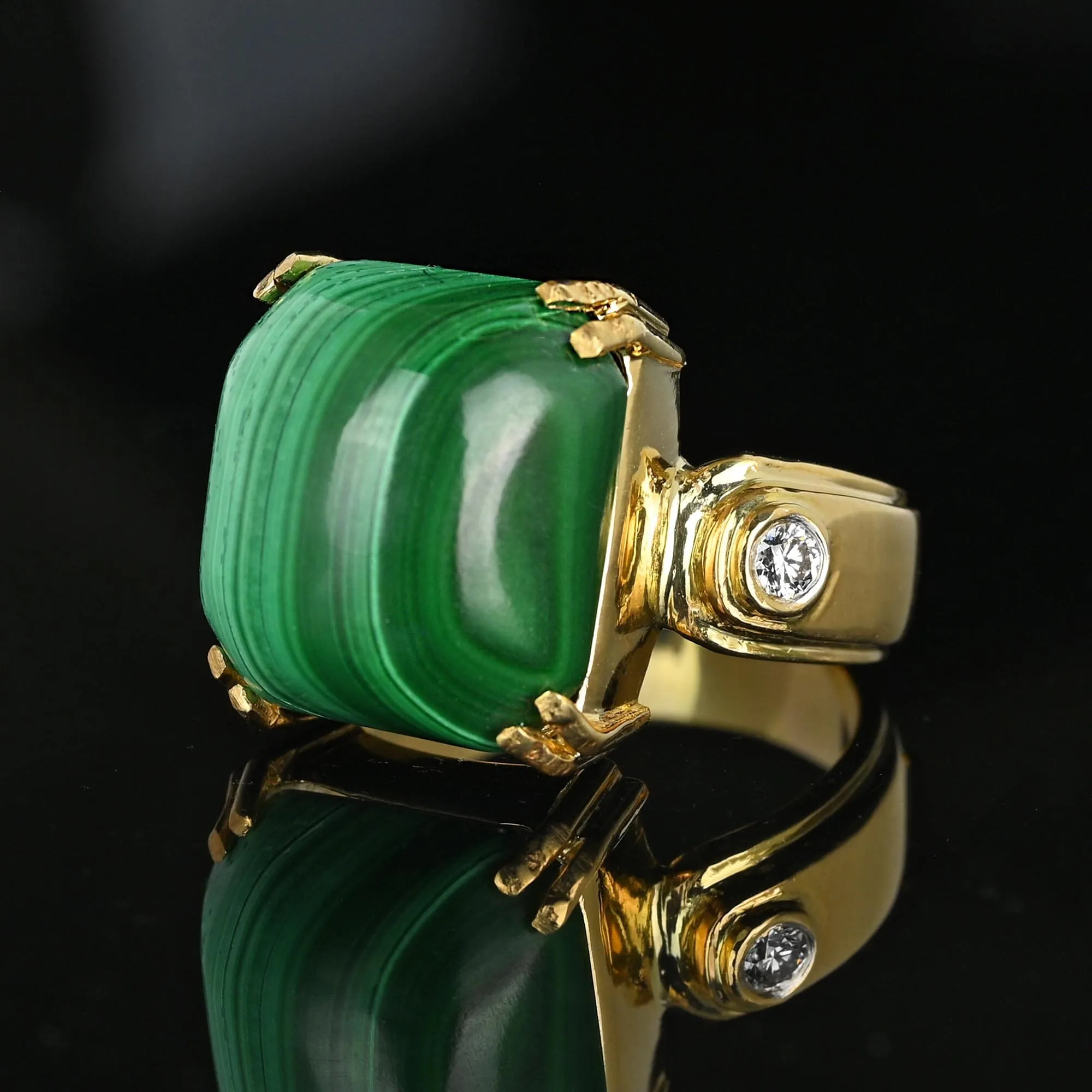 Heavy 18K Gold 14CTW Cabochon Malachite Ring w Diamond Accents