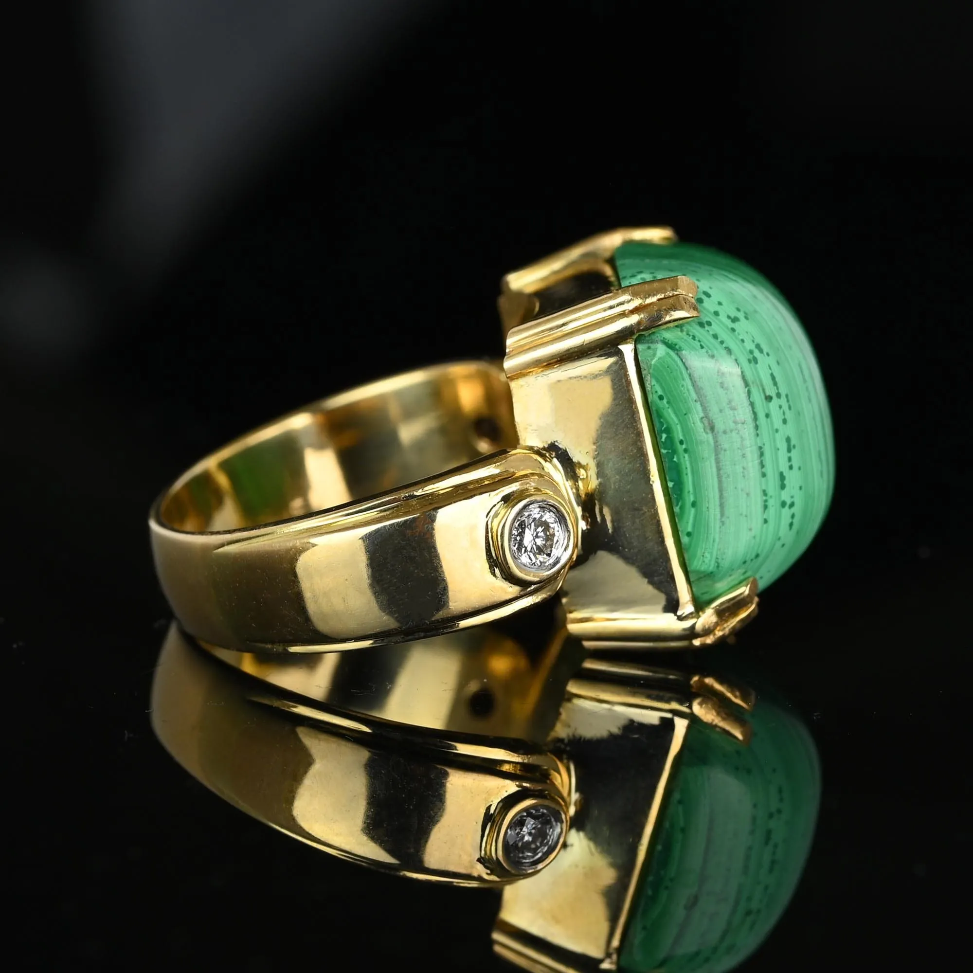 Heavy 18K Gold 14CTW Cabochon Malachite Ring w Diamond Accents