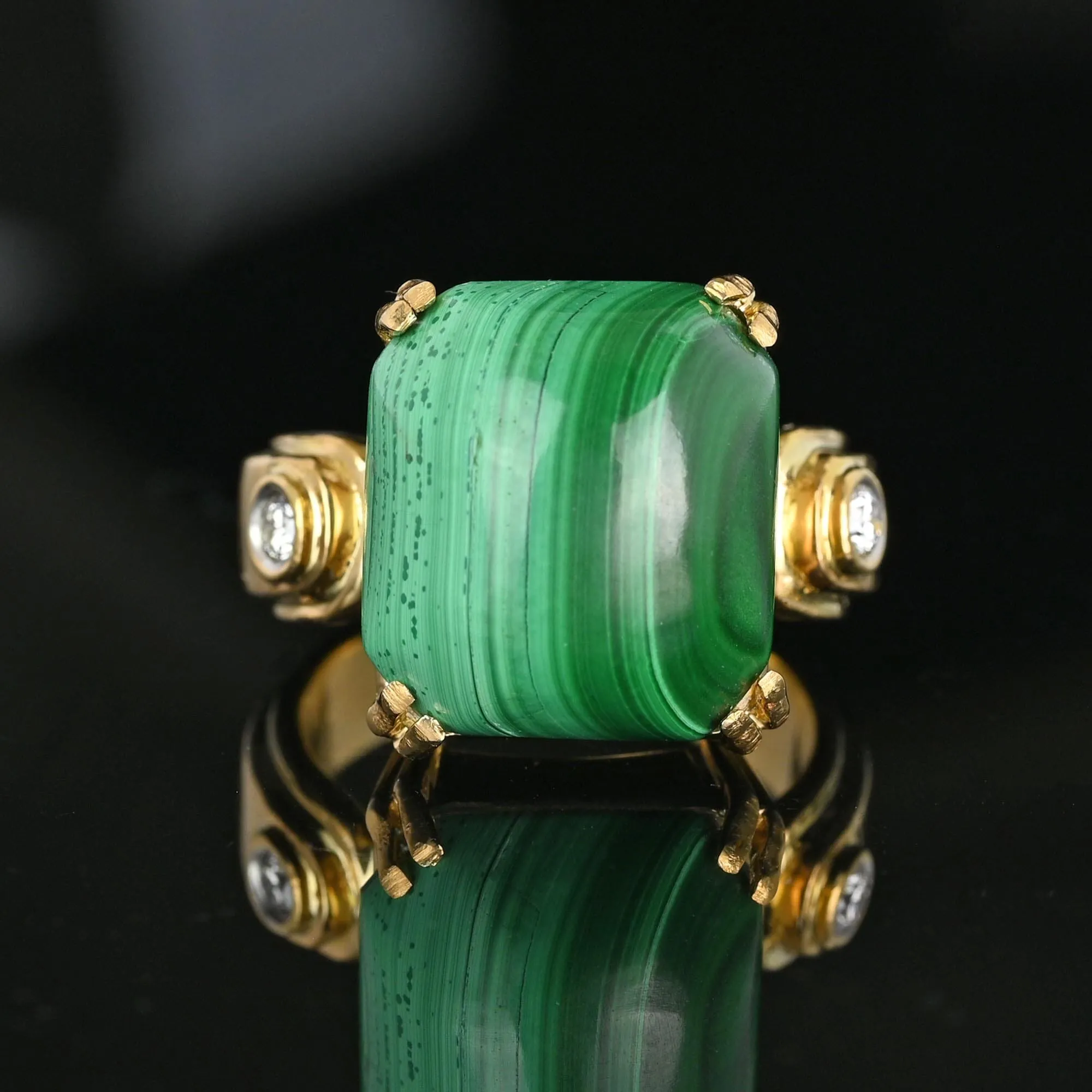 Heavy 18K Gold 14CTW Cabochon Malachite Ring w Diamond Accents