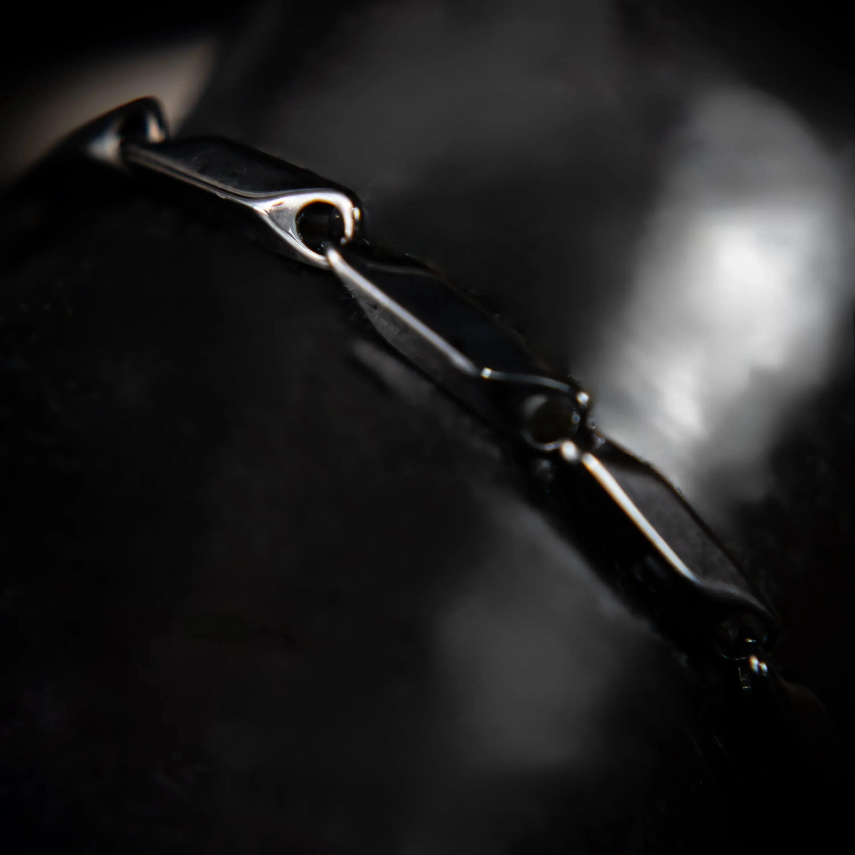 Huguito Stainless Steel Bar Link Bracelet