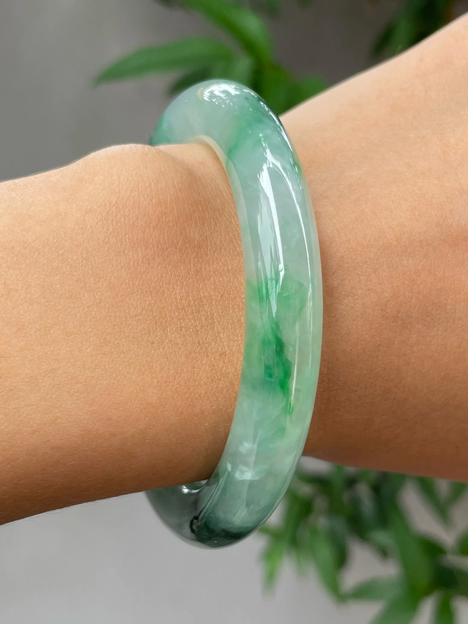 Icy Green Jade Bangle | 56mm (NJBA142)