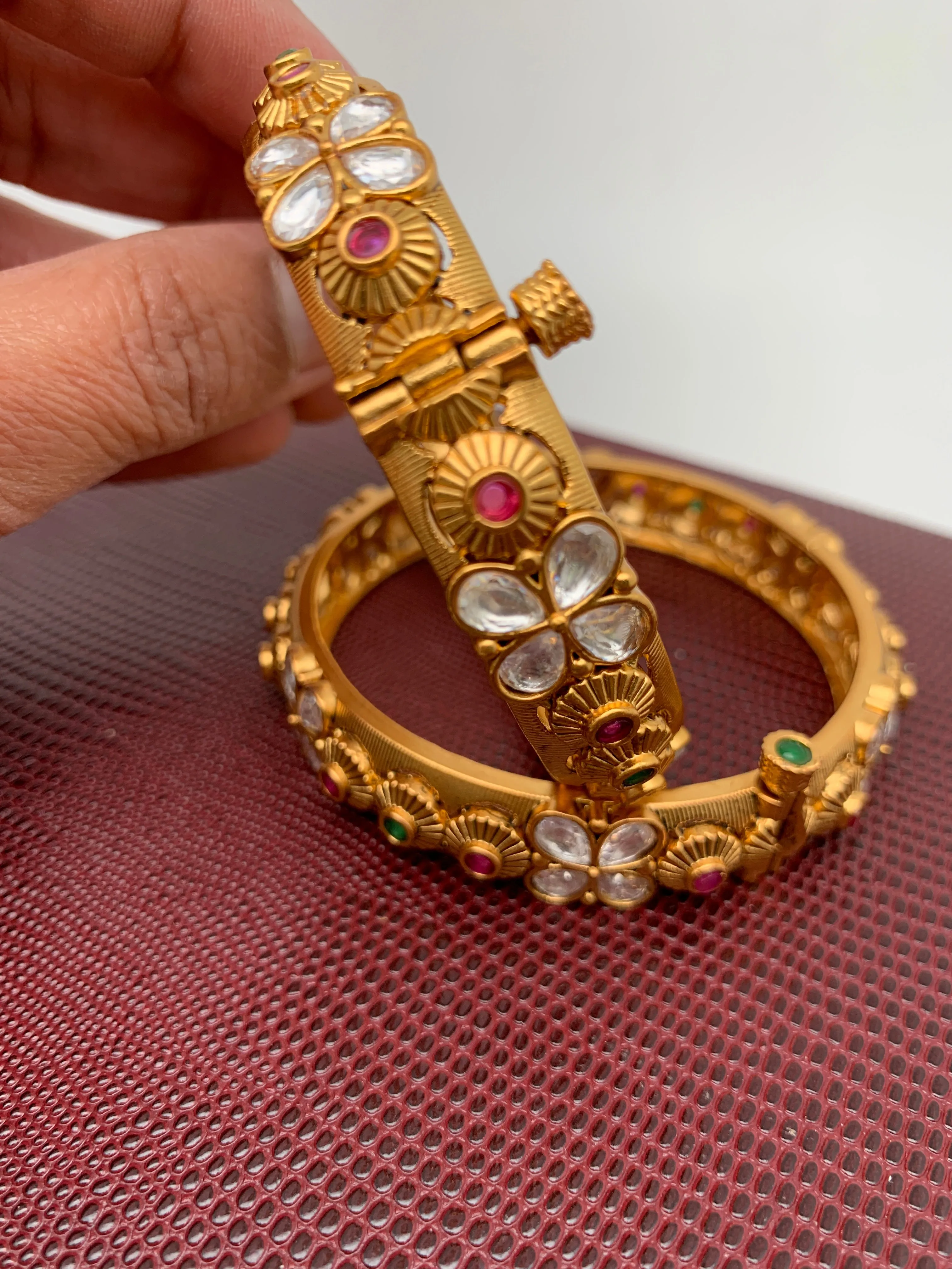 Kundan Red Green Stone Matte Finish Bangles