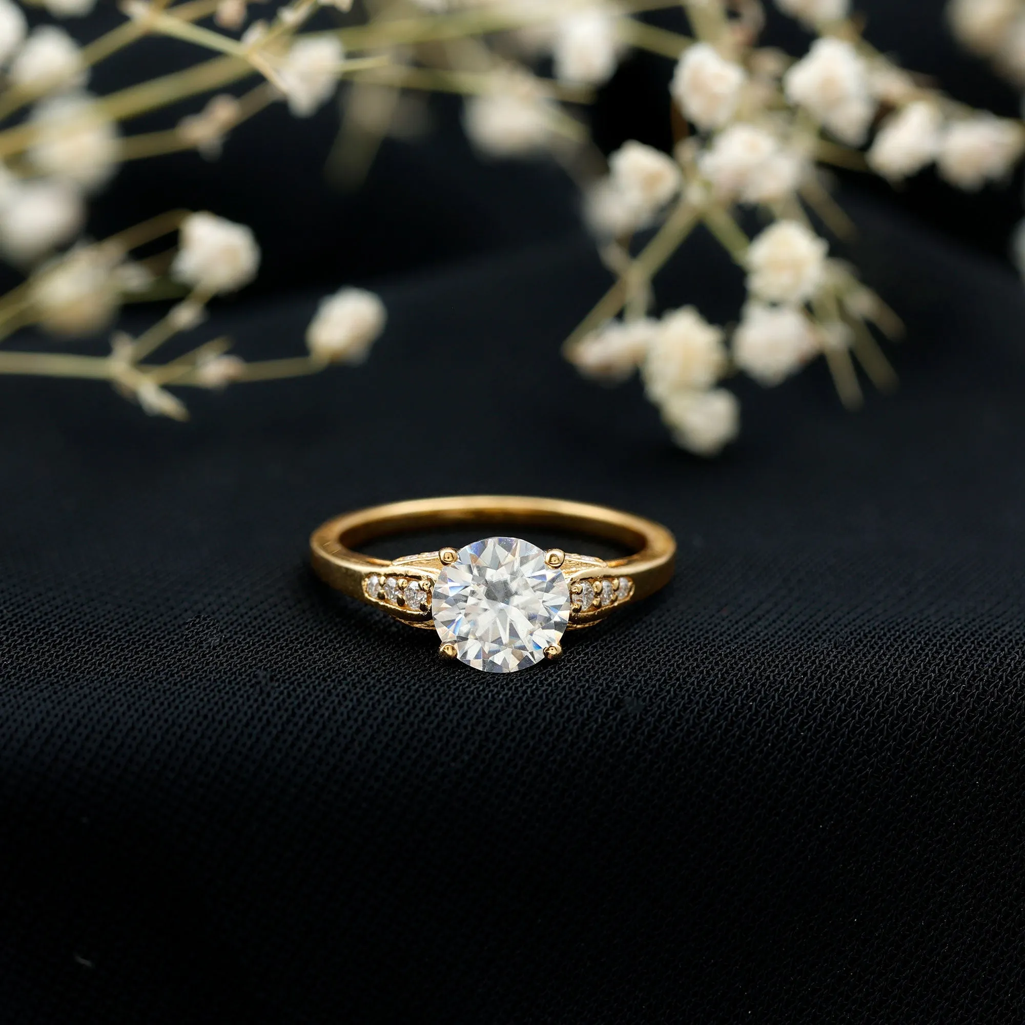 Minimal Round Cut Moissanite Engagement Ring for Women