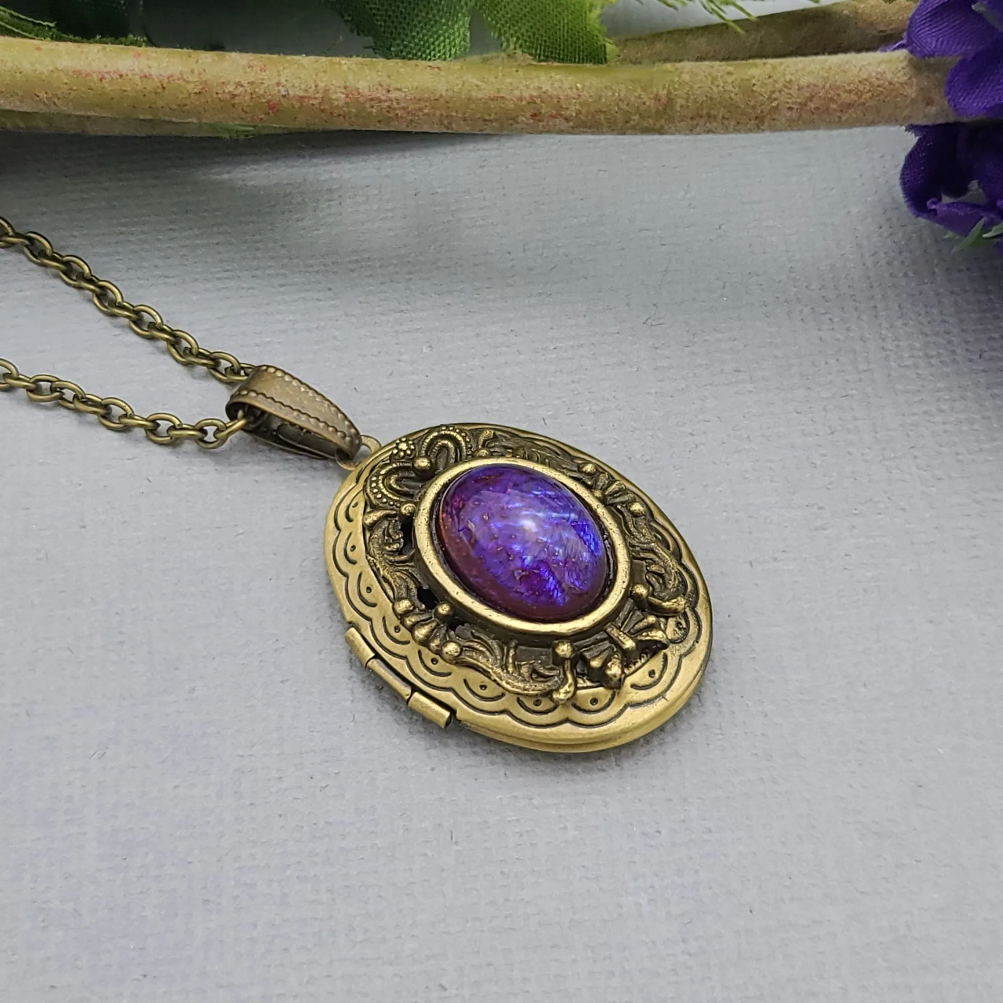 Ox Brass Oval Mexican Fire Opal Locket Necklace Jewelry Keepsake Photo Locket Vintage Jewelry Gift.