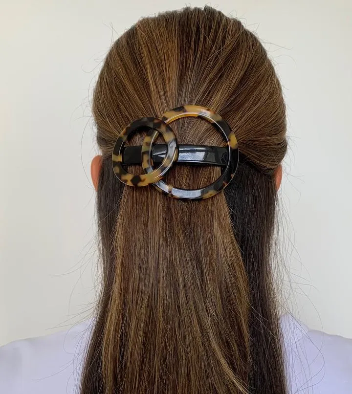 Paris Mode - Olympus Barrette