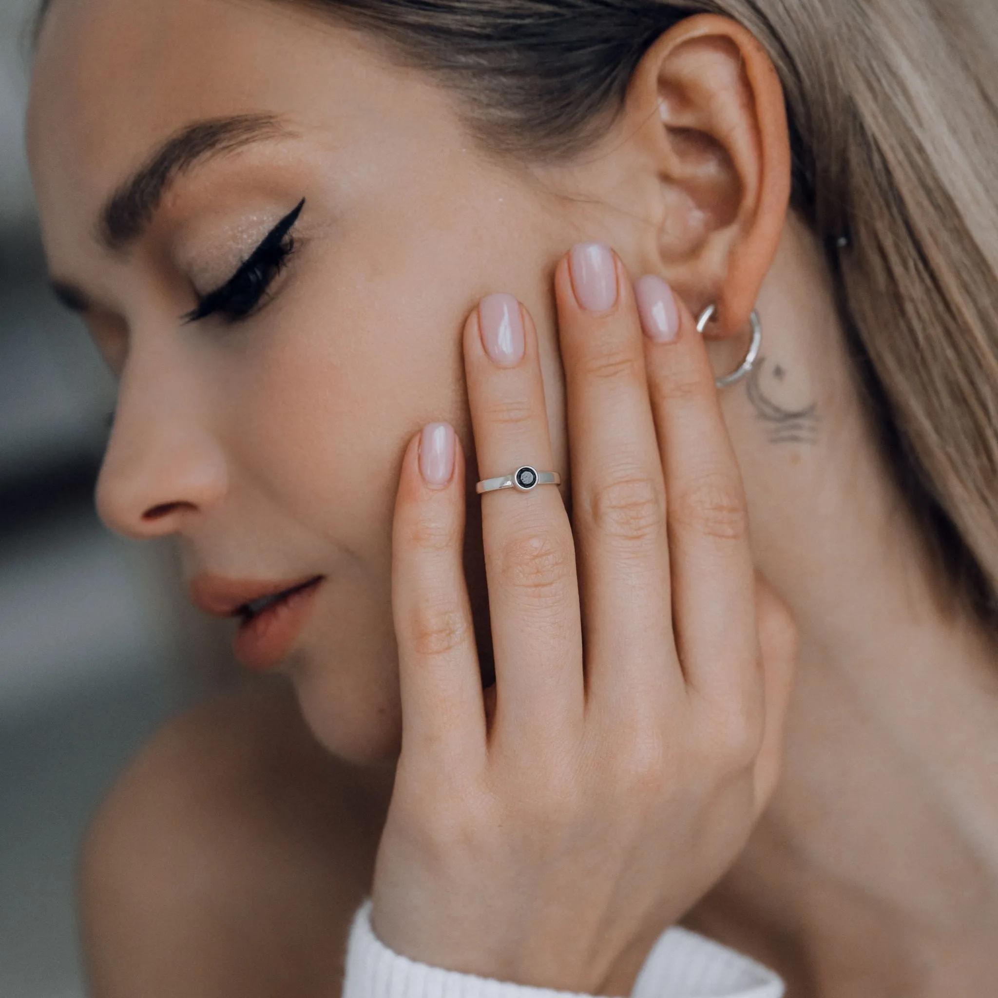Phalanx Ring with Round Black Zircon (Plain)