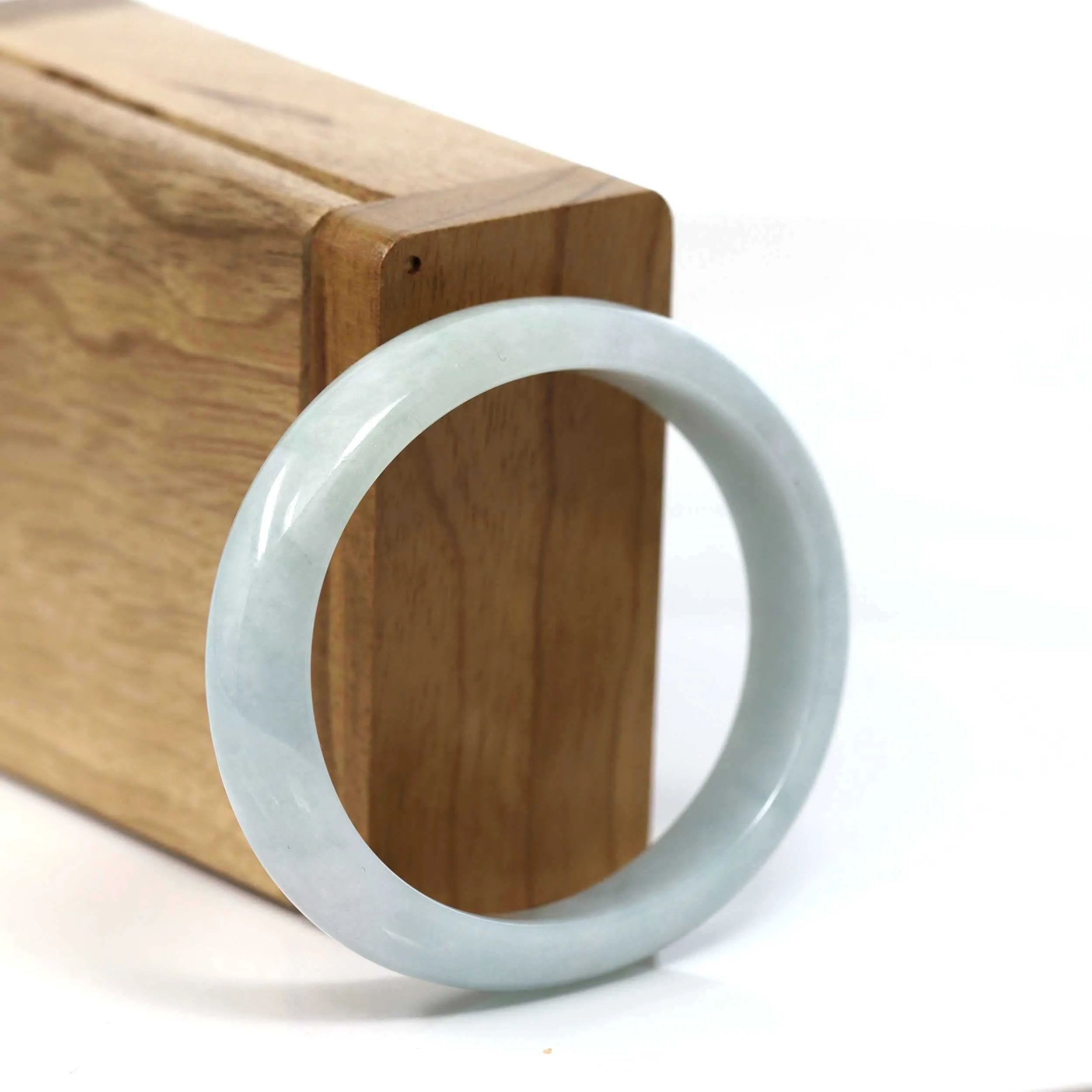 RealJade® Co. "Classic Bangle" Natural Jadeite Jade Oval Bangle (56.30mm) #T222