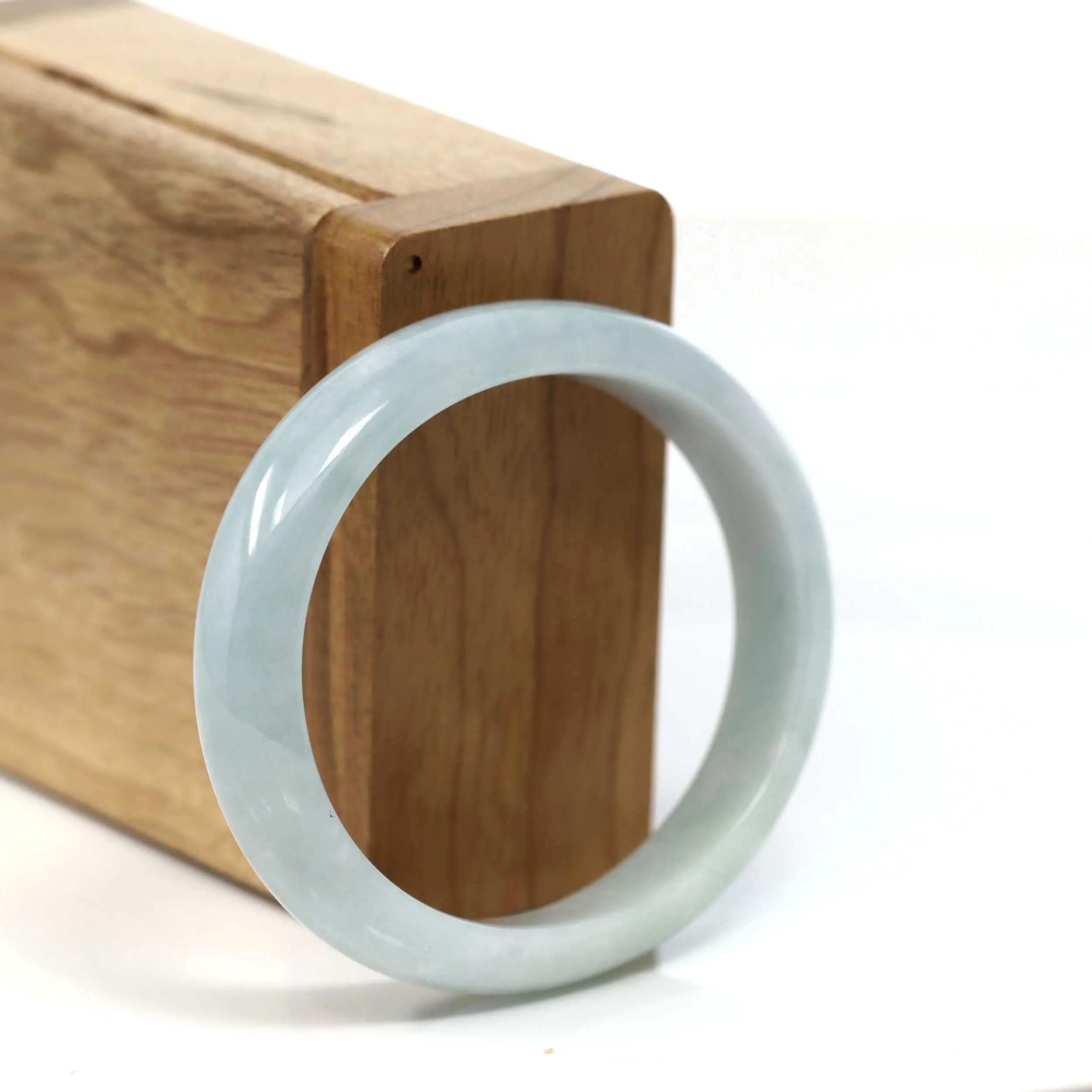 RealJade® Co. "Classic Bangle" Natural Jadeite Jade Oval Bangle (56.30mm) #T222