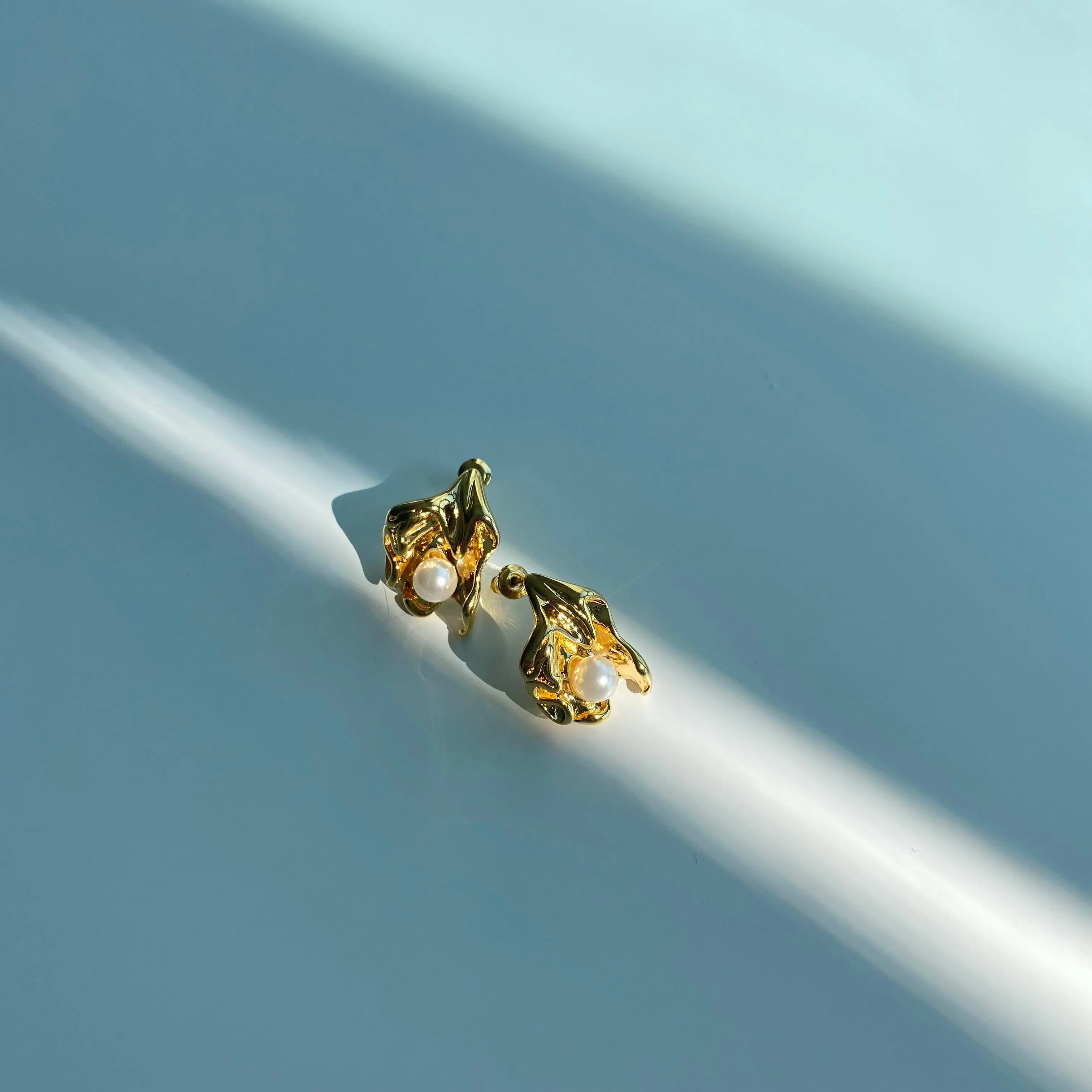 Ripple Pearl Earrings Floral Design