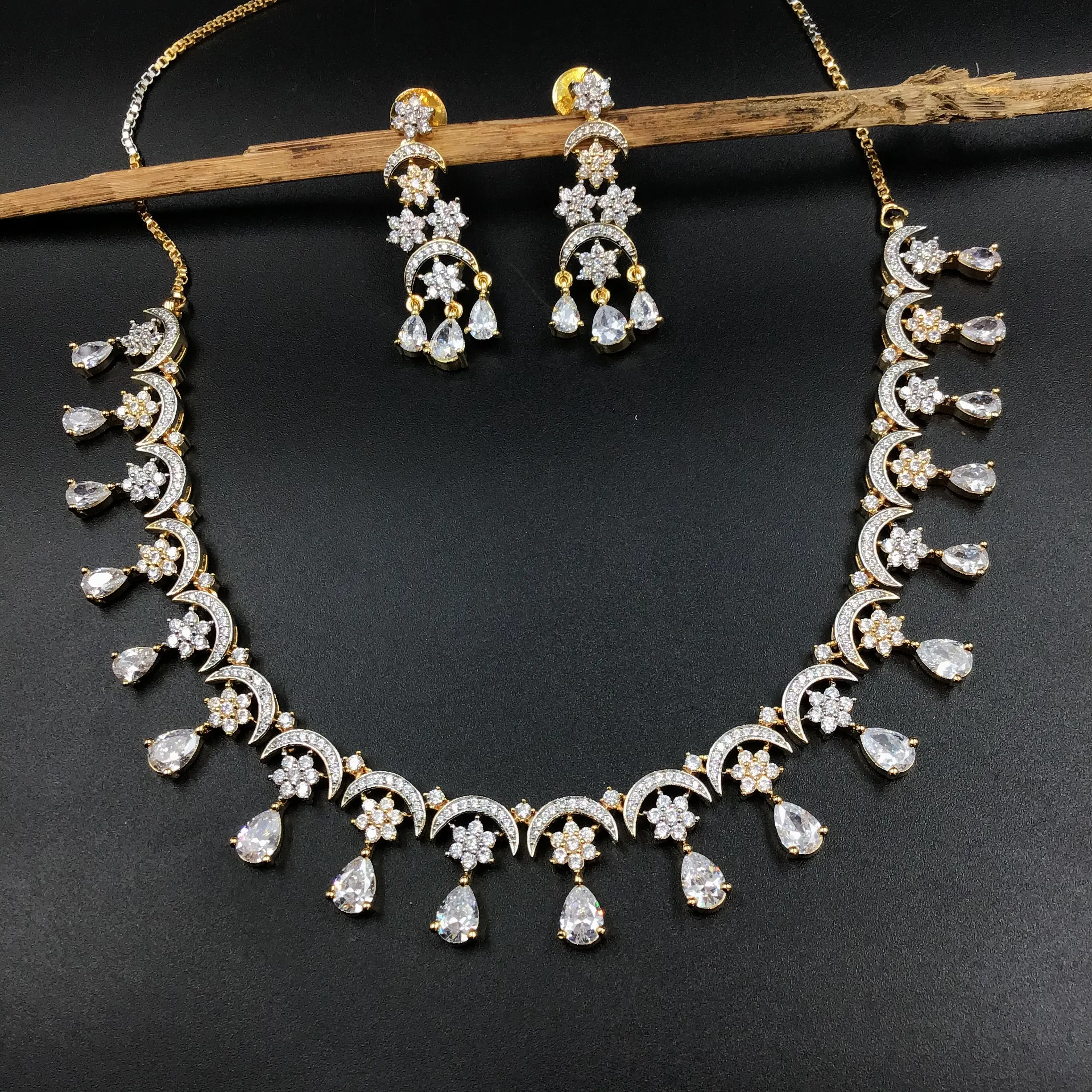 Round Neck Zircon/AD Necklace Set 6204-08