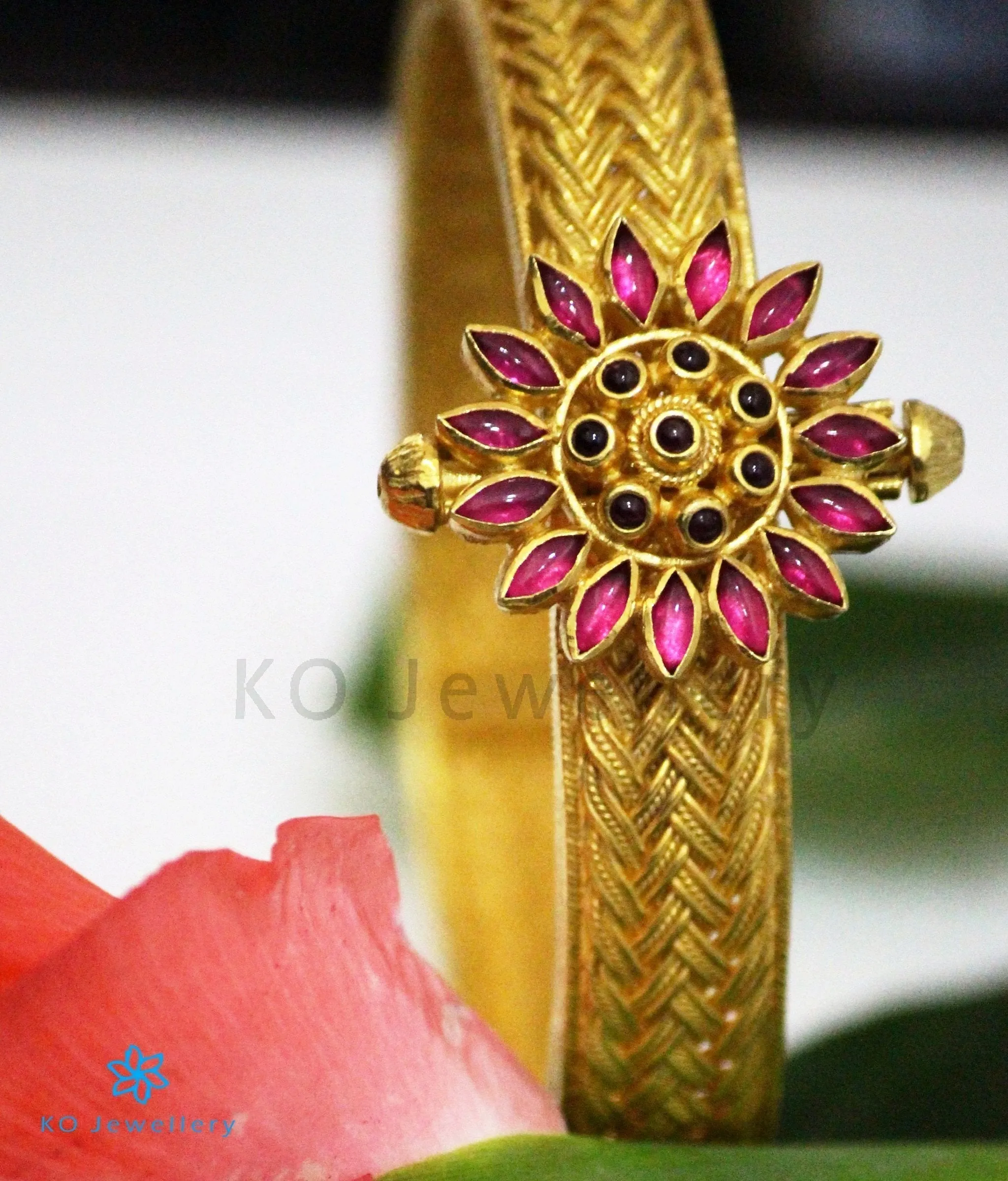 The Suryakanti Silver Bracelet  (Size 2.2/2.4/2.6/2.8)