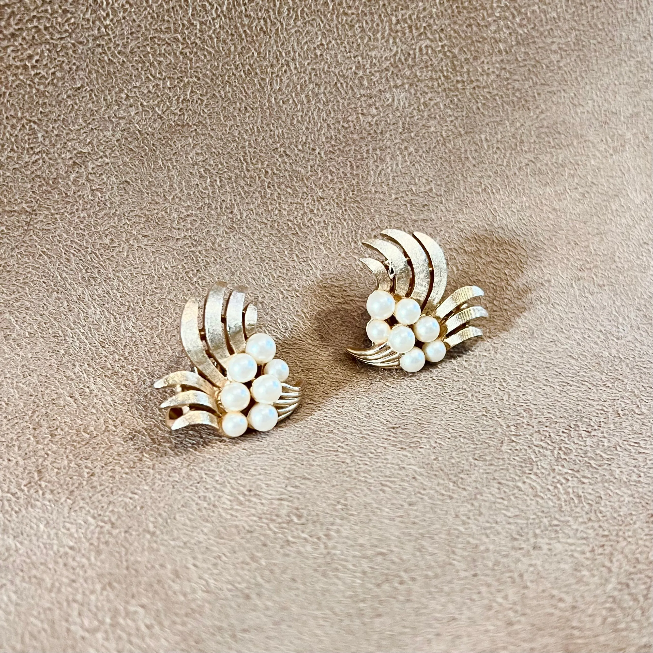 Trifari Pearl Leafy Vintage Clip On Earrings Gold Plated