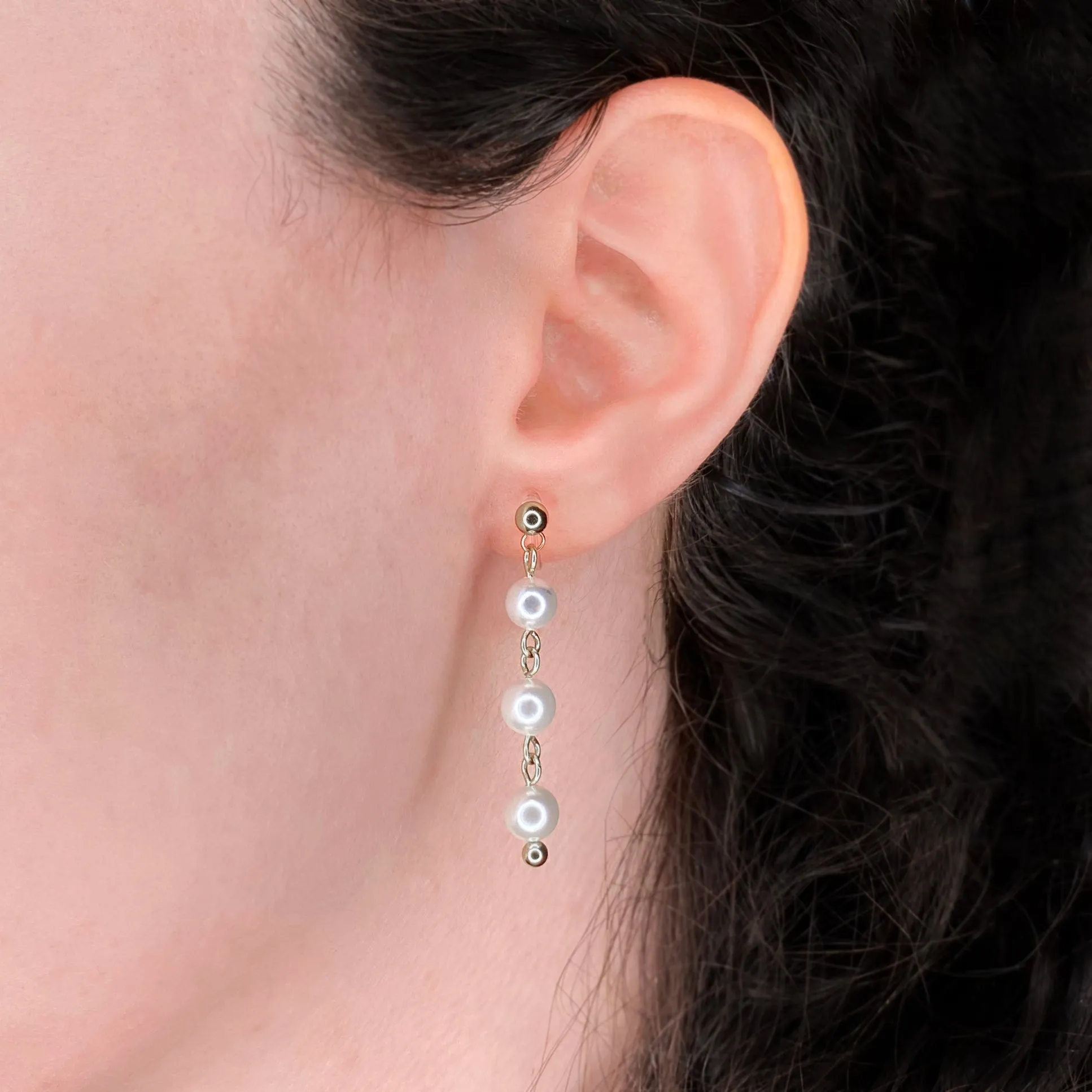 TRIPLE PEARL DANGLE CLIP-ON EARRINGS IN SILVER