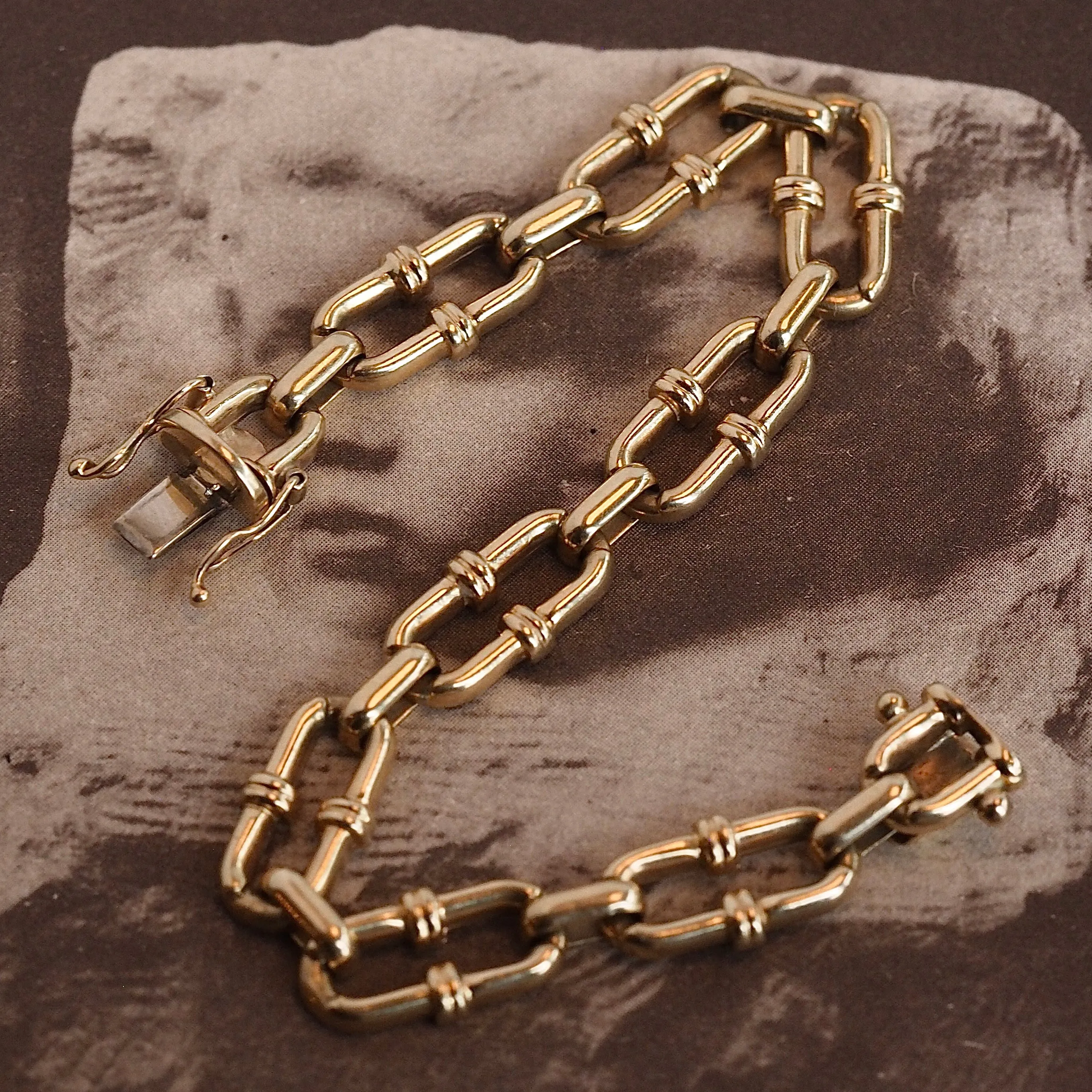 Vintage Italian 14k Gold Banded Paperclip Chain Bracelet